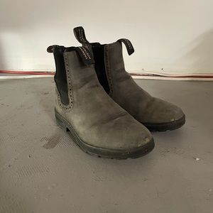 Blundstone Chelsea Boot Size 6.5 US